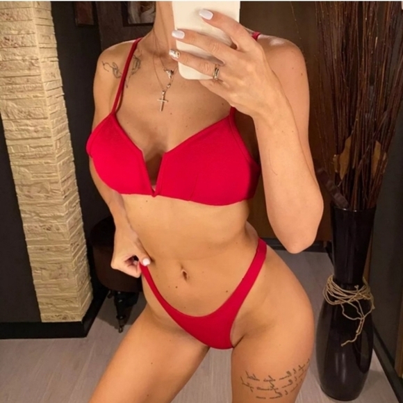 New Red Ribbed V Cut Top with High Cut Legs Bikini Set Size M - Picture 3 of 6